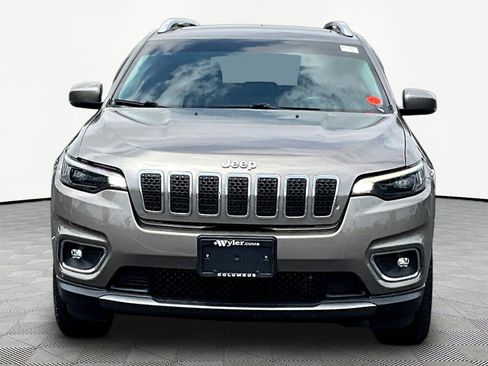 Used 2019 Jeep Cherokee Limited AWD/4WD image 2