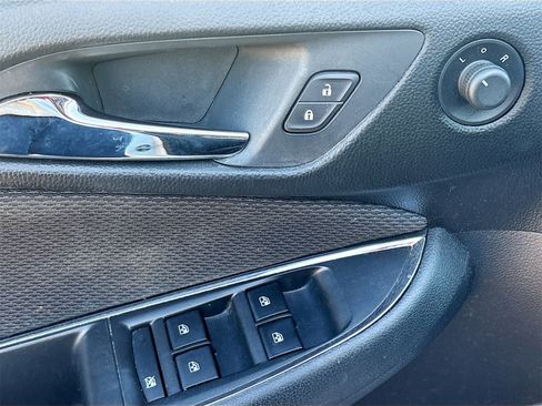 Used 2019 Chevrolet Cruze LS w/ LS Convenience Package image 17