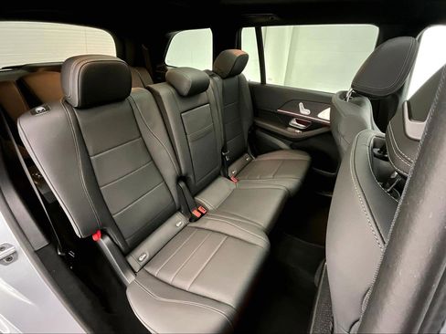 Used 2026 Mercedes-Benz GLS 450 4MATIC image 17