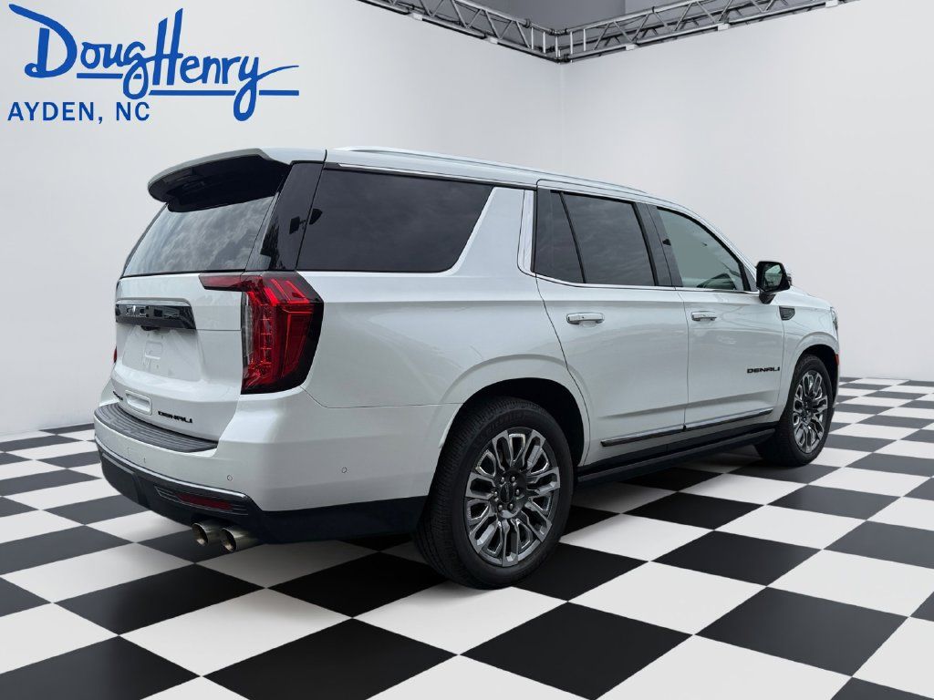 Used 2023 GMC Yukon Denali Ultimate AWD/4WD image 5