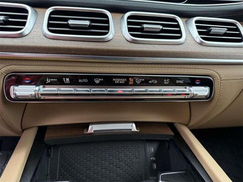 Used 2026 Mercedes-Benz GLS 580 4MATIC image 22
