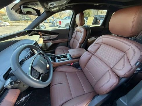 New 2026 Lincoln Nautilus Reserve image 14