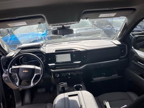 Used 2022 Chevrolet Silverado 1500 LT image 8