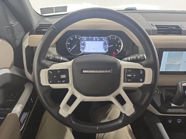 Used 2023 Land Rover Defender 110 S AWD/4WD image 10