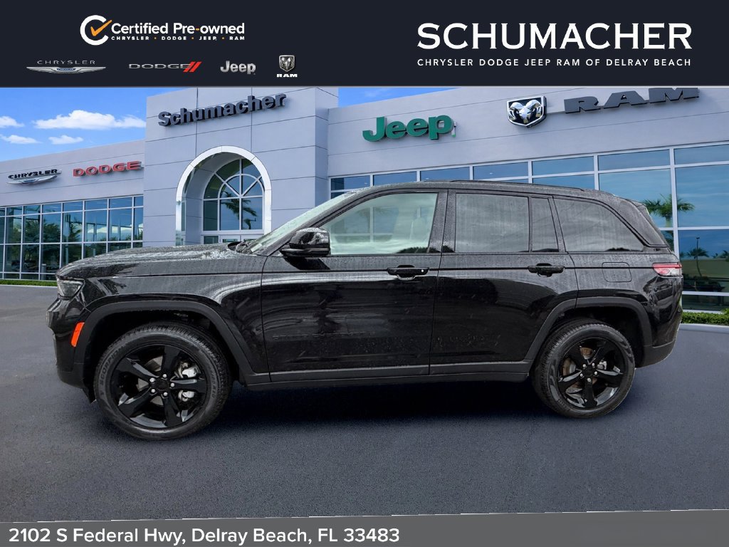 Used 2025 Jeep Grand Cherokee Limited w/ Black Appearance Package AWD/4WD image 4