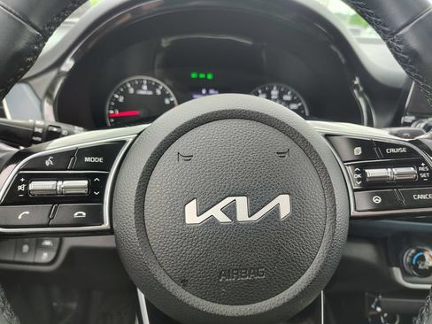 Used 2023 Kia Seltos S w/ Navigation Package AWD/4WD image 12