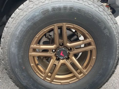 Used 2018 Jeep Wrangler Unlimited Rubicon image 12