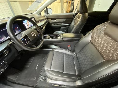 Used 2025 Nissan Murano Platinum w/ Cargo Package image 23