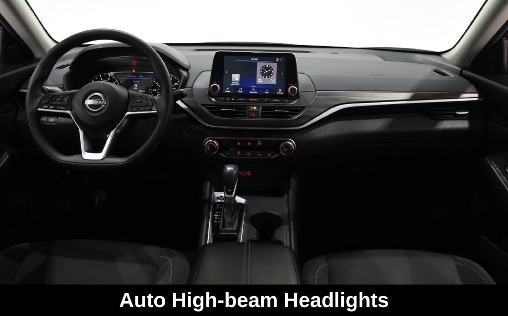 Used 2025 Nissan Altima 2.5 SV FWD image 10