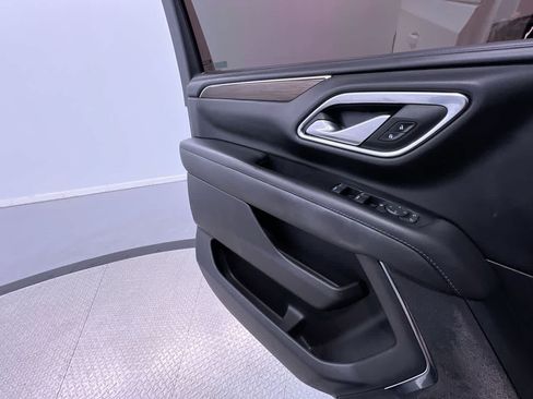 Used 2022 GMC Yukon SLE w/ Gmc Pro Safety Plus Package RWD image 31