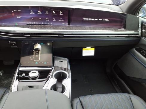 New 2026 Cadillac Escalade IQL Luxury image 17