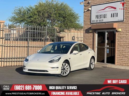 Used 2020 Tesla Model 3 Standard Range Plus RWD image 1