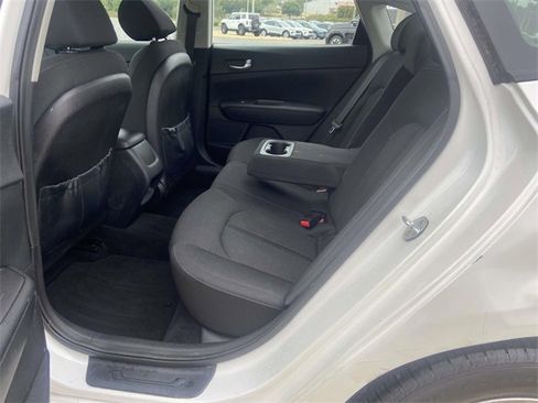 Used 2016 Kia Optima LX image 9