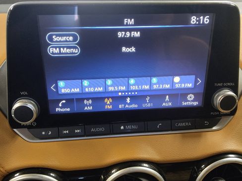 Used 2022 Nissan Sentra SV w/ SV Premium Package FWD image 25