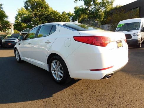 Used 2013 Kia Optima LX w/ Technology Pkg image 3