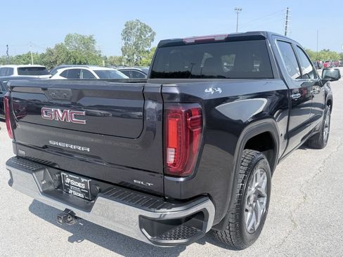Used 2022 GMC Sierra 1500 SLT AWD/4WD image 5