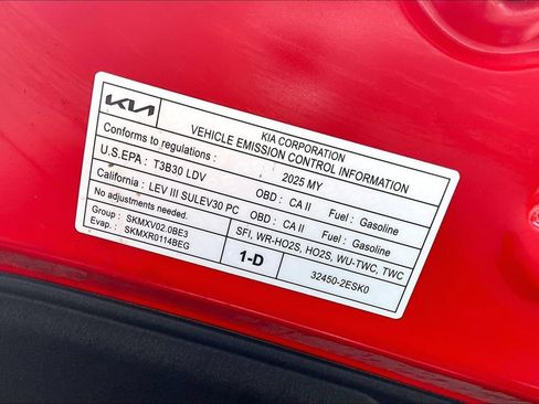 Used 2025 Kia Soul LX FWD image 33