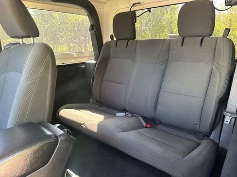 Used 2018 Jeep Wrangler Sport AWD/4WD image 13