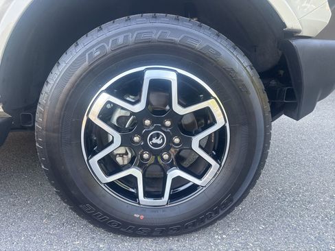 Used 2025 Ford Bronco Outer Banks AWD/4WD image 45