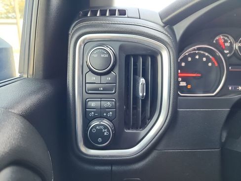 Used 2023 Chevrolet Silverado 2500 LT w/ Convenience Package image 23