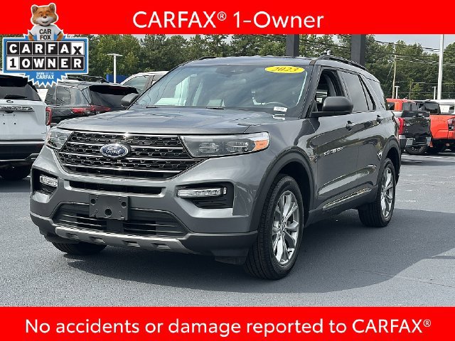 Used 2023 Ford Explorer XLT w/ Equipment Group 202A AWD/4WD image 3