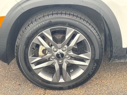 Used 2022 Kia Seltos S image 24