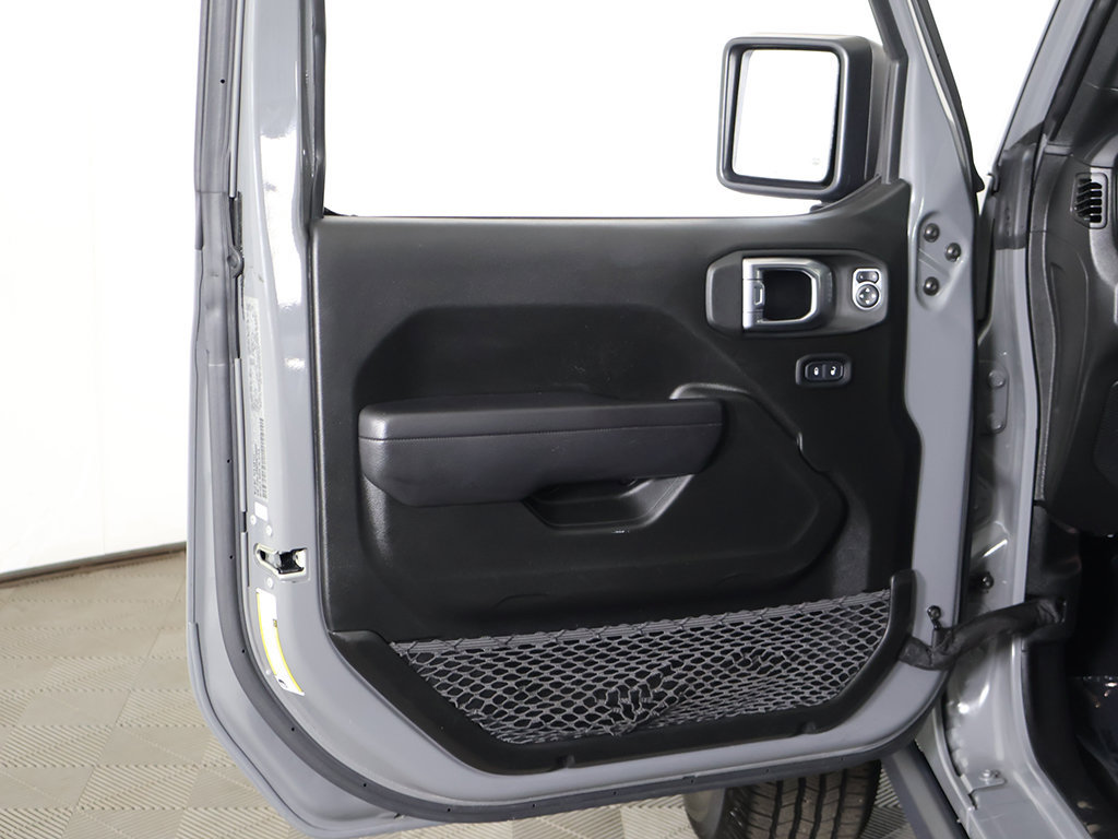 Used 2022 Jeep Wrangler Sport AWD/4WD image 19