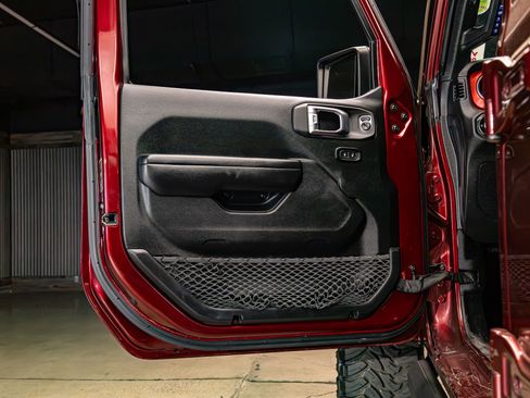 Used 2021 Jeep Gladiator Rubicon AWD/4WD image 32