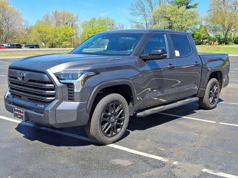 New 2026 Toyota Tundra Limited AWD/4WD image 16