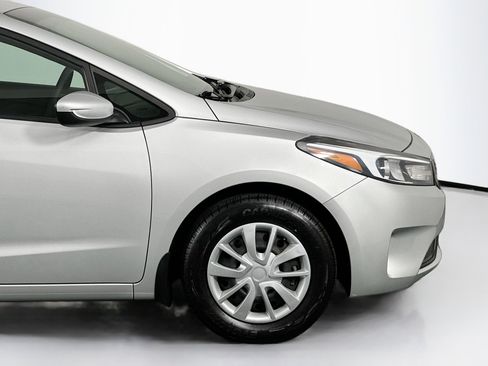 Used 2018 Kia Forte LX image 43