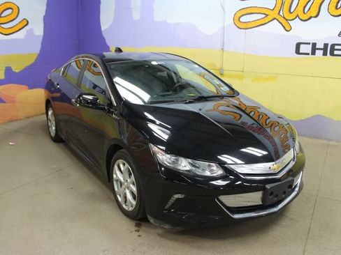 Used 2016 Chevrolet Volt Premier w/ Driver Confidence Package FWD image 2