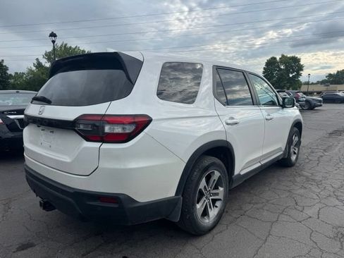 Used 2023 Honda Pilot EX-L image 2