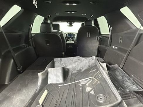 Used 2022 Chevrolet Traverse RS AWD/4WD image 29