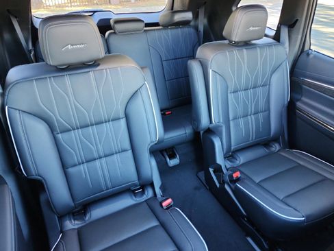 New 2026 Buick Enclave Avenir w/ Super Cruise Package image 12