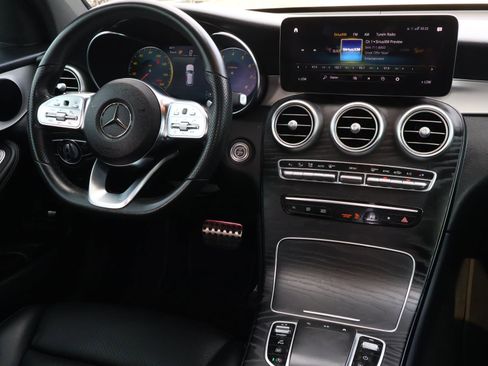 Used 2022 Mercedes-Benz GLC 300 image 9