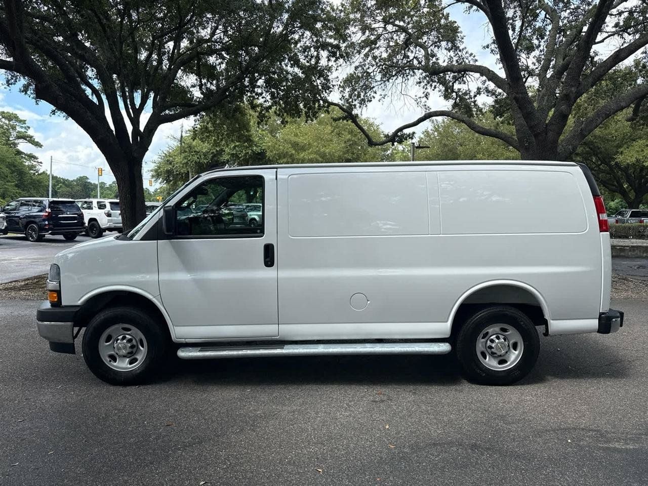 Used 2025 Chevrolet Express 2500 w/ Driver Convenience Package RWD image 2