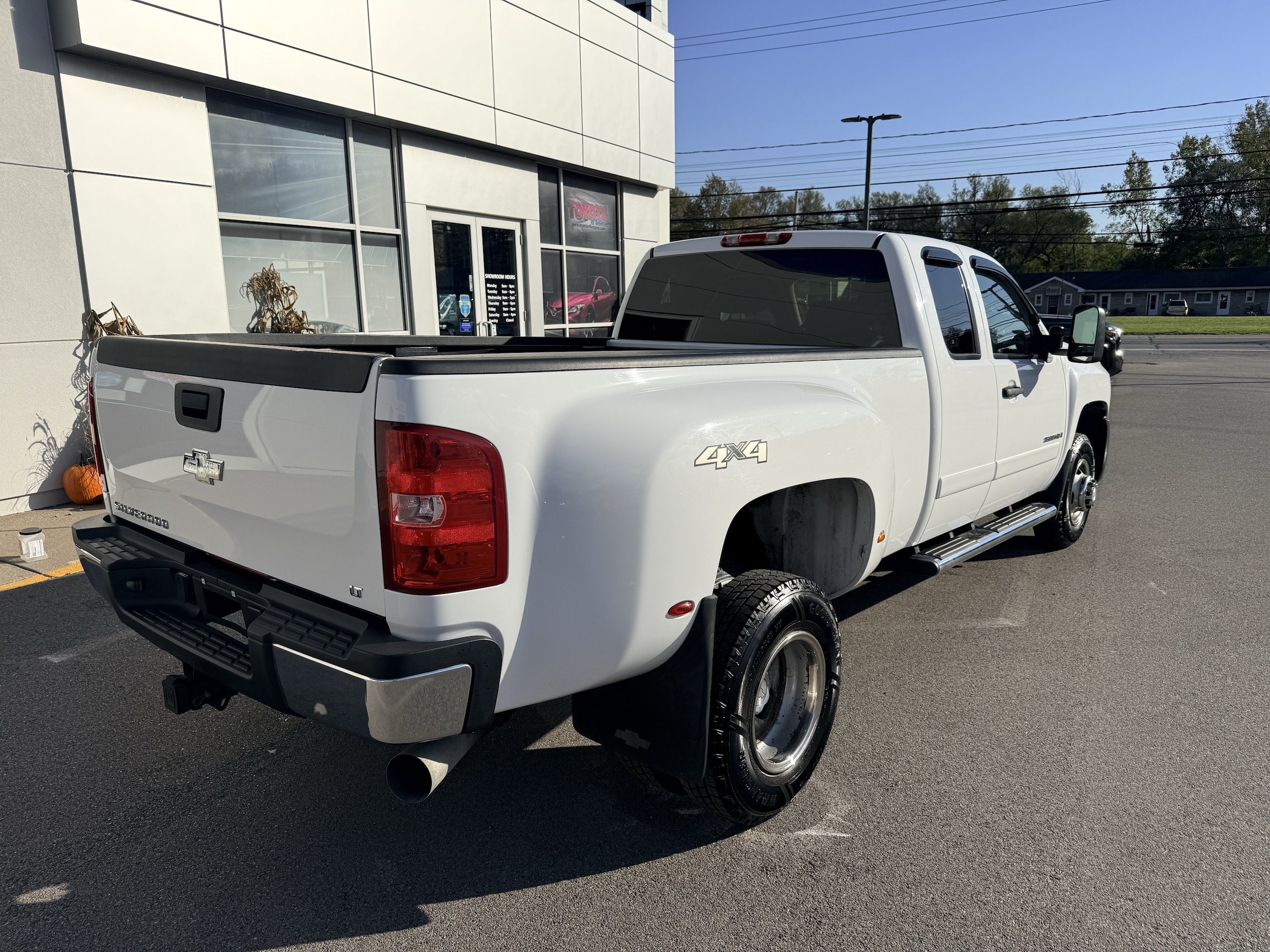 Used 2007 Chevrolet Silverado 3500 LT w/ 2LT Audio Package AWD/4WD image 34