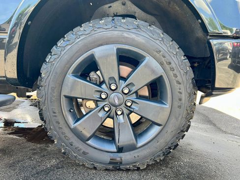 Used 2014 Ford F150 FX4 w/ FX Appearance Package AWD/4WD image 34
