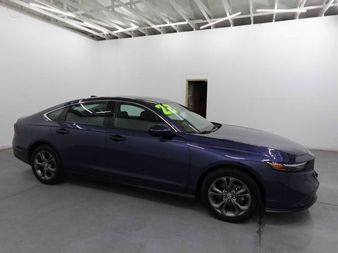 Certified 2023 Honda Accord EX image 4