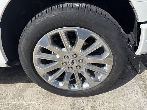 Used 2022 Ford F150 Limited image 11