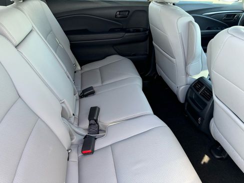 Used 2023 Honda Passport EX-L image 15