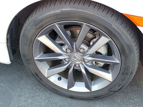 Used 2021 Honda Civic EX image 4