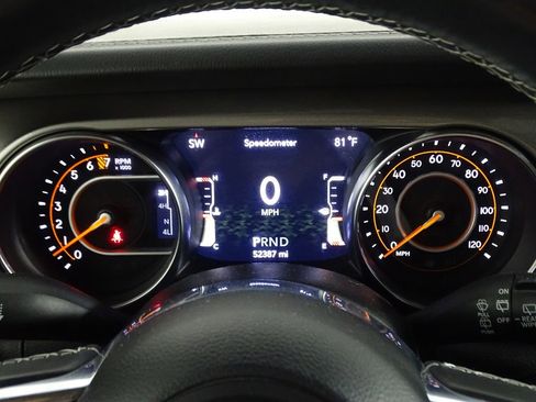 Used 2021 Jeep Wrangler Unlimited Sahara image 25