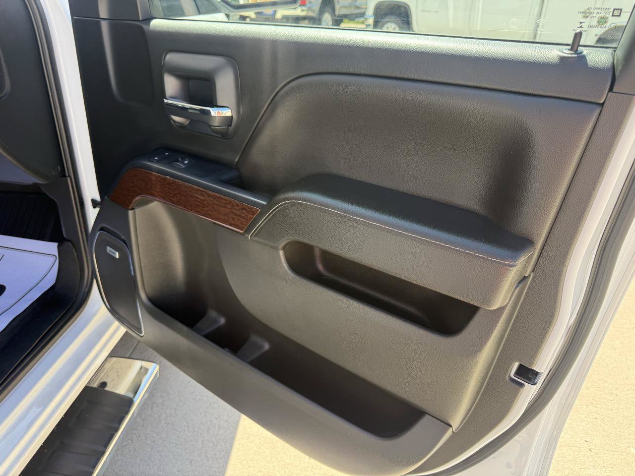 Used 2018 GMC Sierra 1500 SLT AWD/4WD image 17
