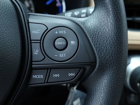 New 2025 Toyota RAV4 LE image 31