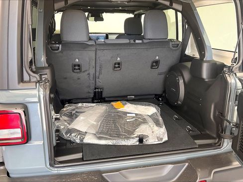 New 2026 Jeep Wrangler Unlimited Sport AWD/4WD image 11