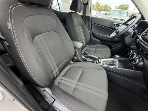 Used 2026 Hyundai Venue SEL FWD image 35