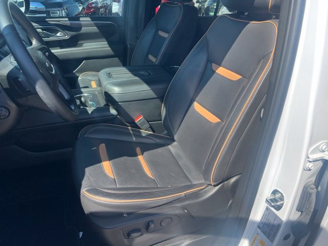 Used 2023 GMC Yukon AT4 AWD/4WD image 5