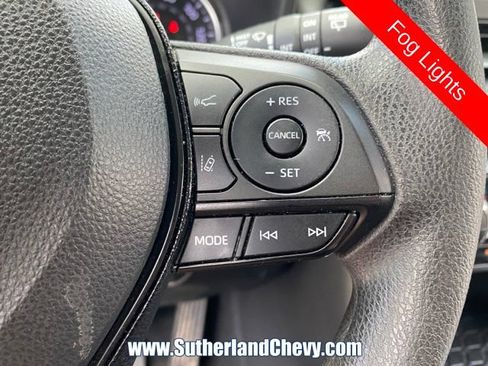 Used 2021 Toyota RAV4 XLE AWD/4WD image 21