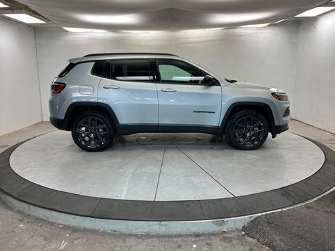 New 2026 Jeep Compass Latitude image 6